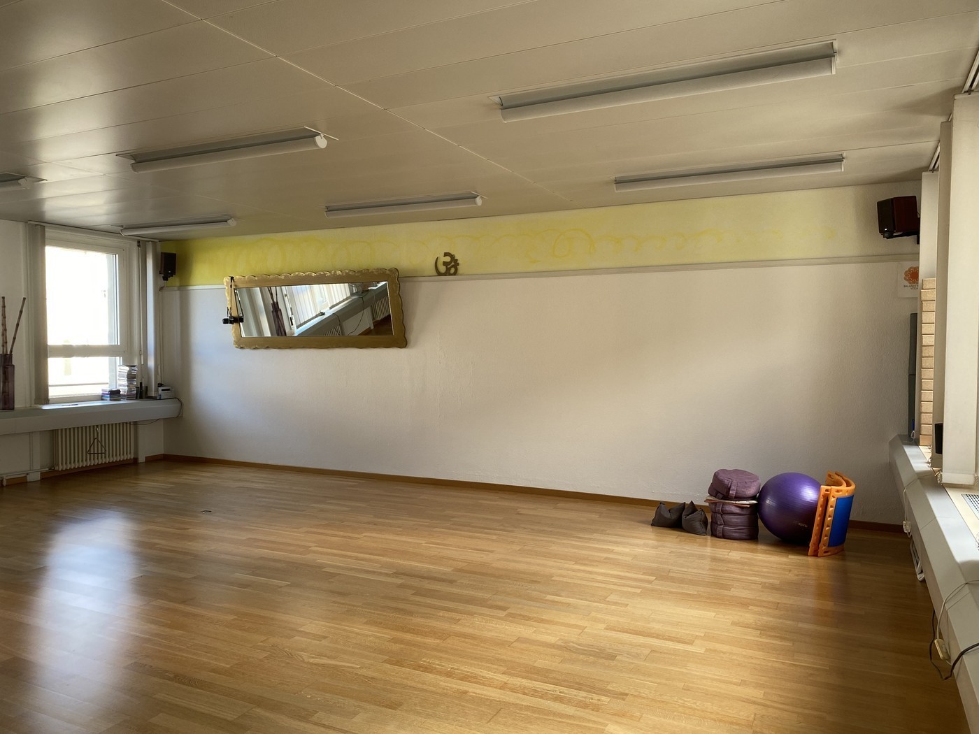 75m² commercial, photo 1 of 10