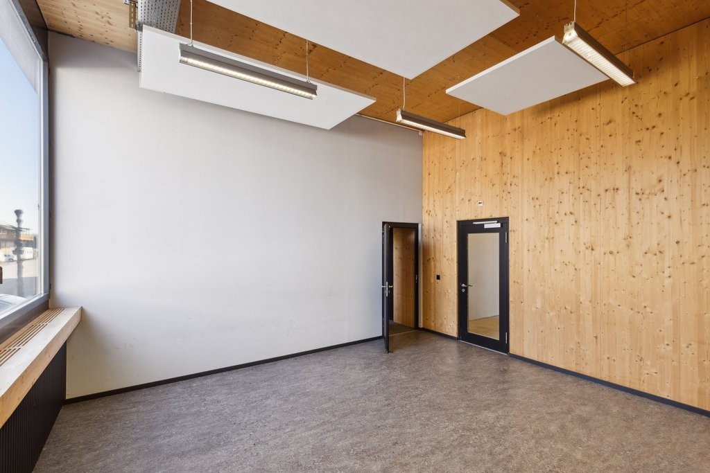 16m² office