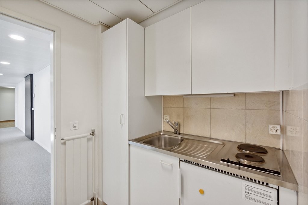 162m² office