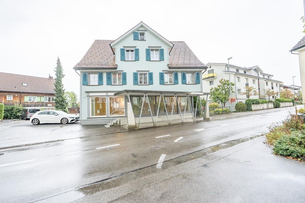 63m² commercial