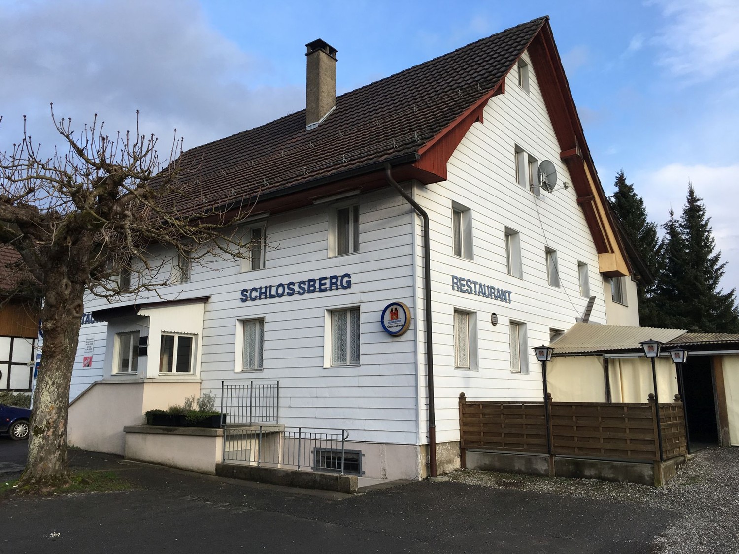 300m² commercial