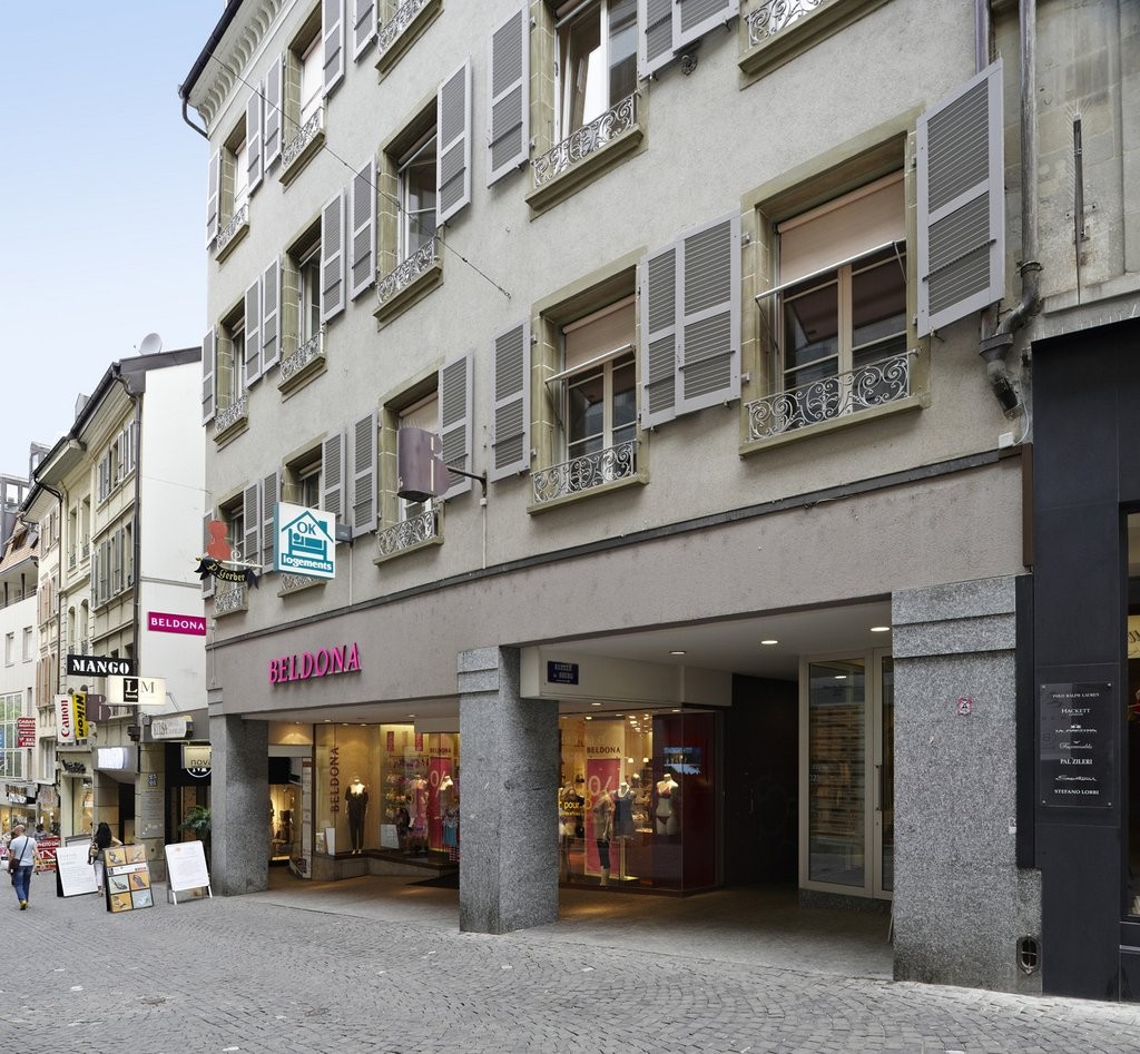 166m² shop, photo 2 of 5