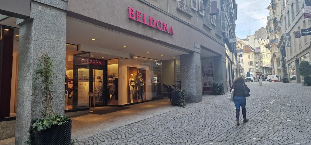 166m² shop, photo 4 of 5