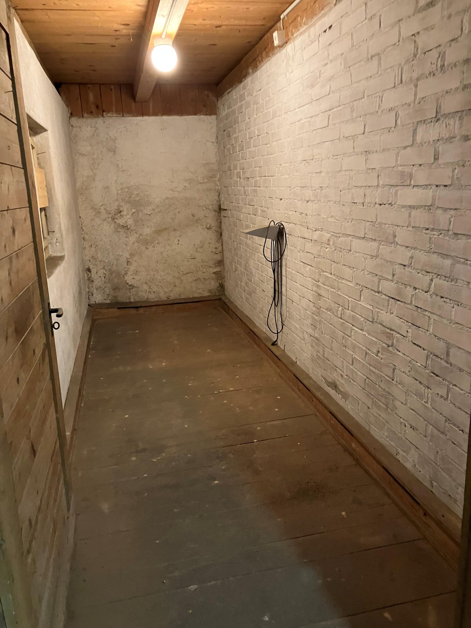 270m² storage room, photo 8 of 8