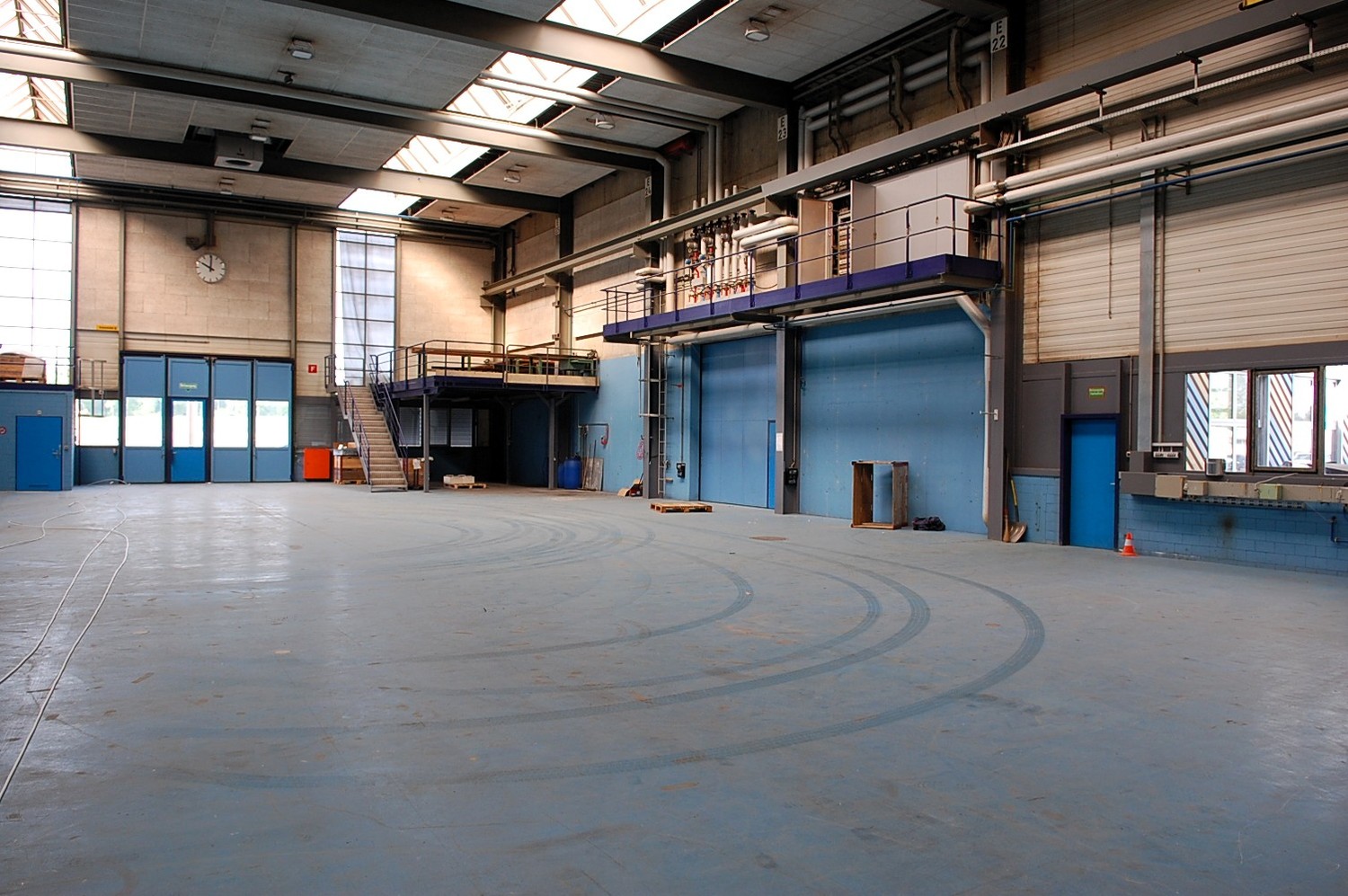 930-1420m² commercial
