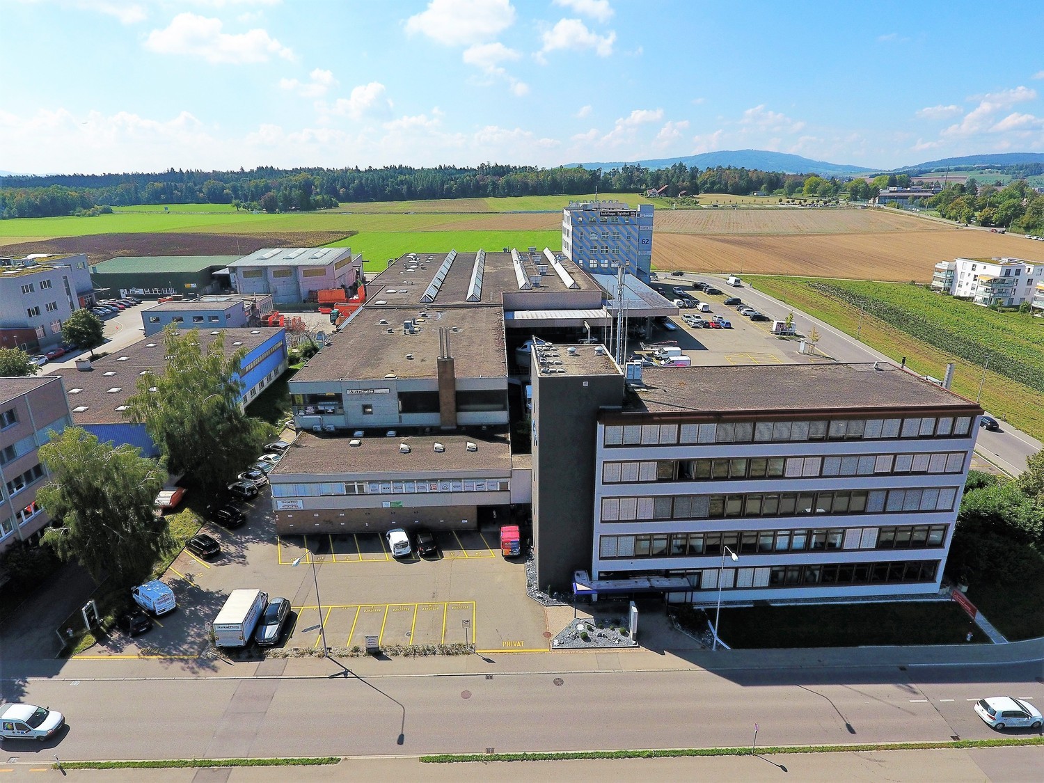 930-1420m² commercial