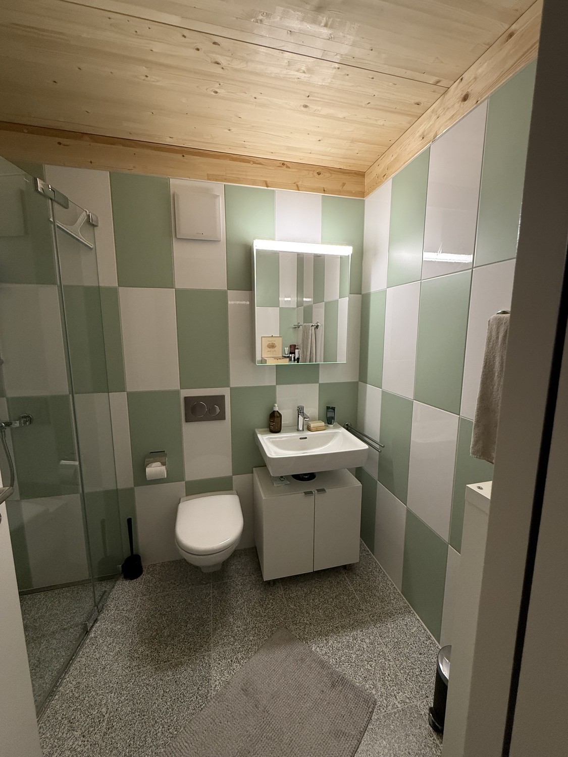Room in a shared flat, photo 3 sur 4