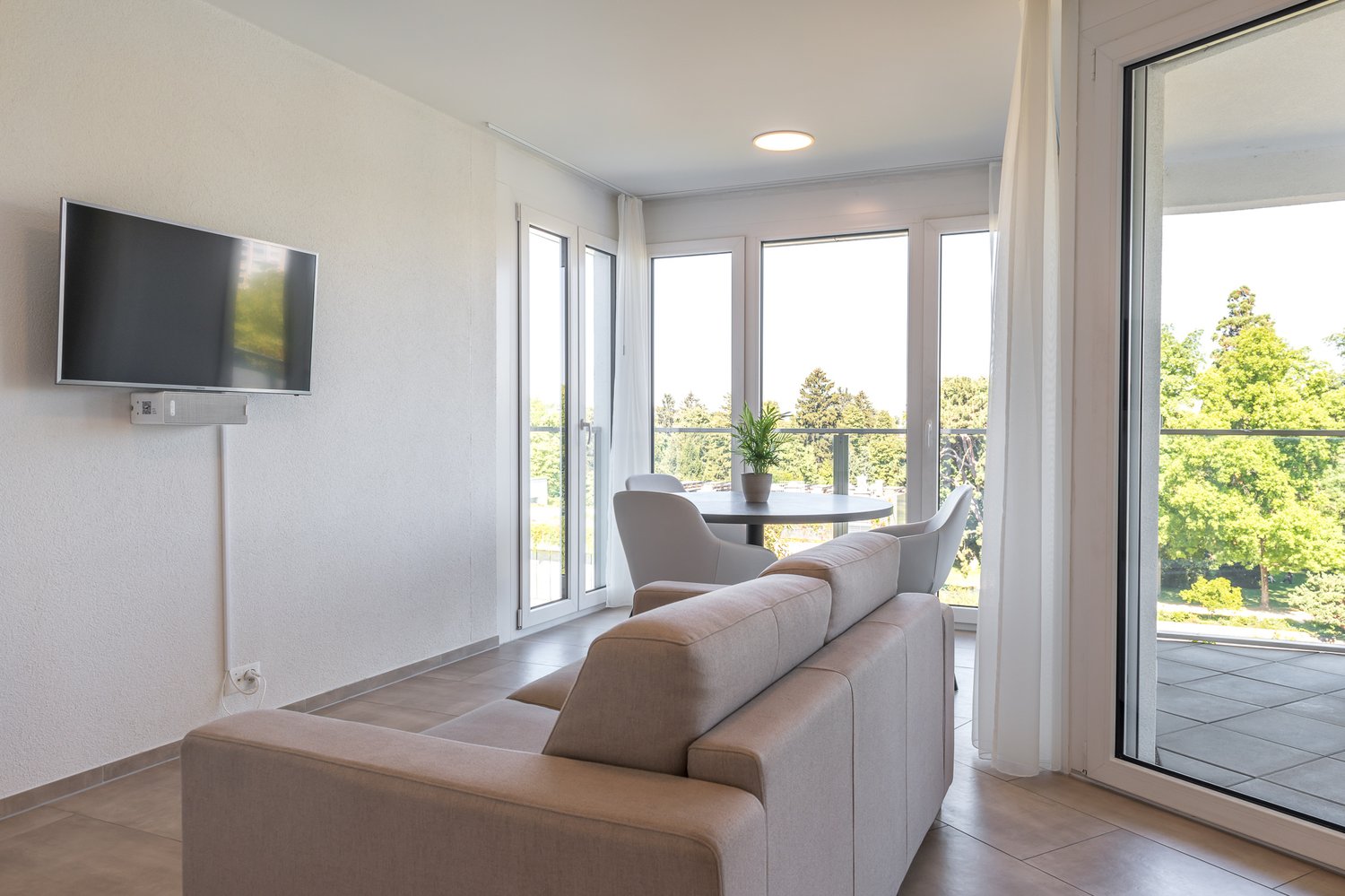 2 ½ rooms furnished flat