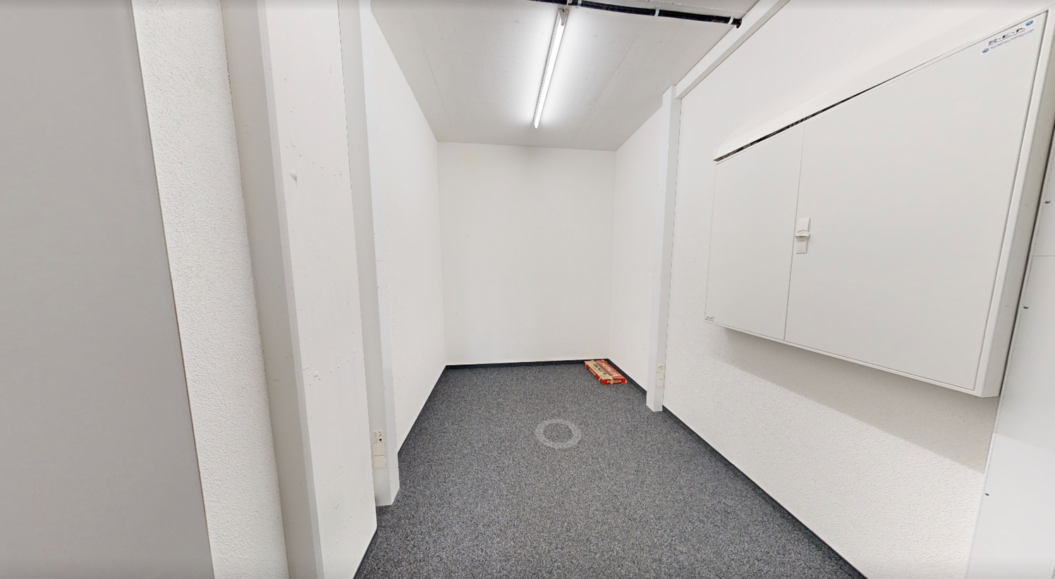 Commercial, photo 6 of 7