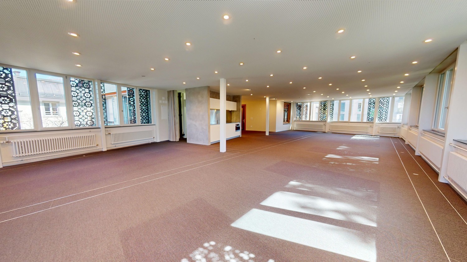 170m² office