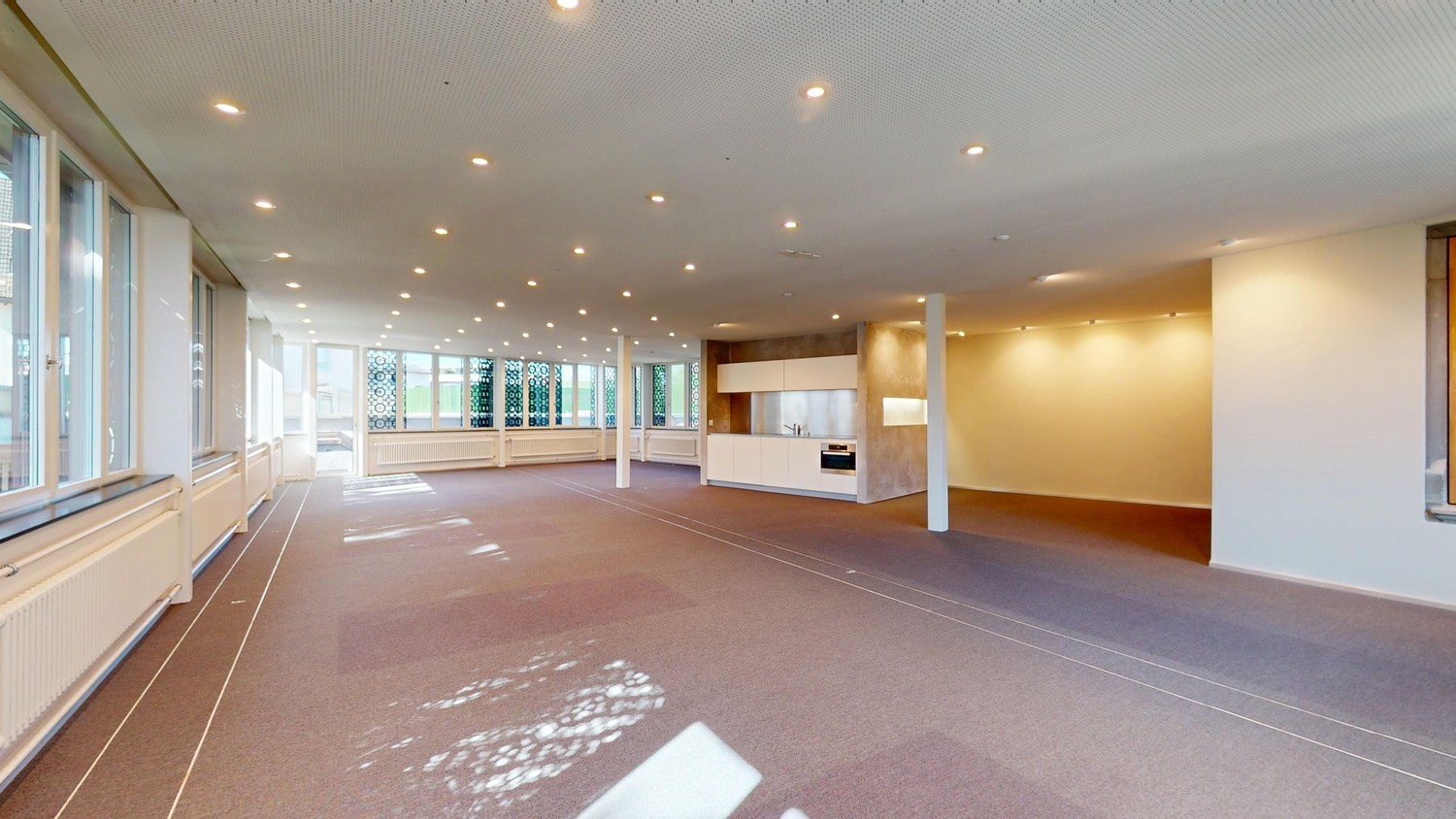 170m² office