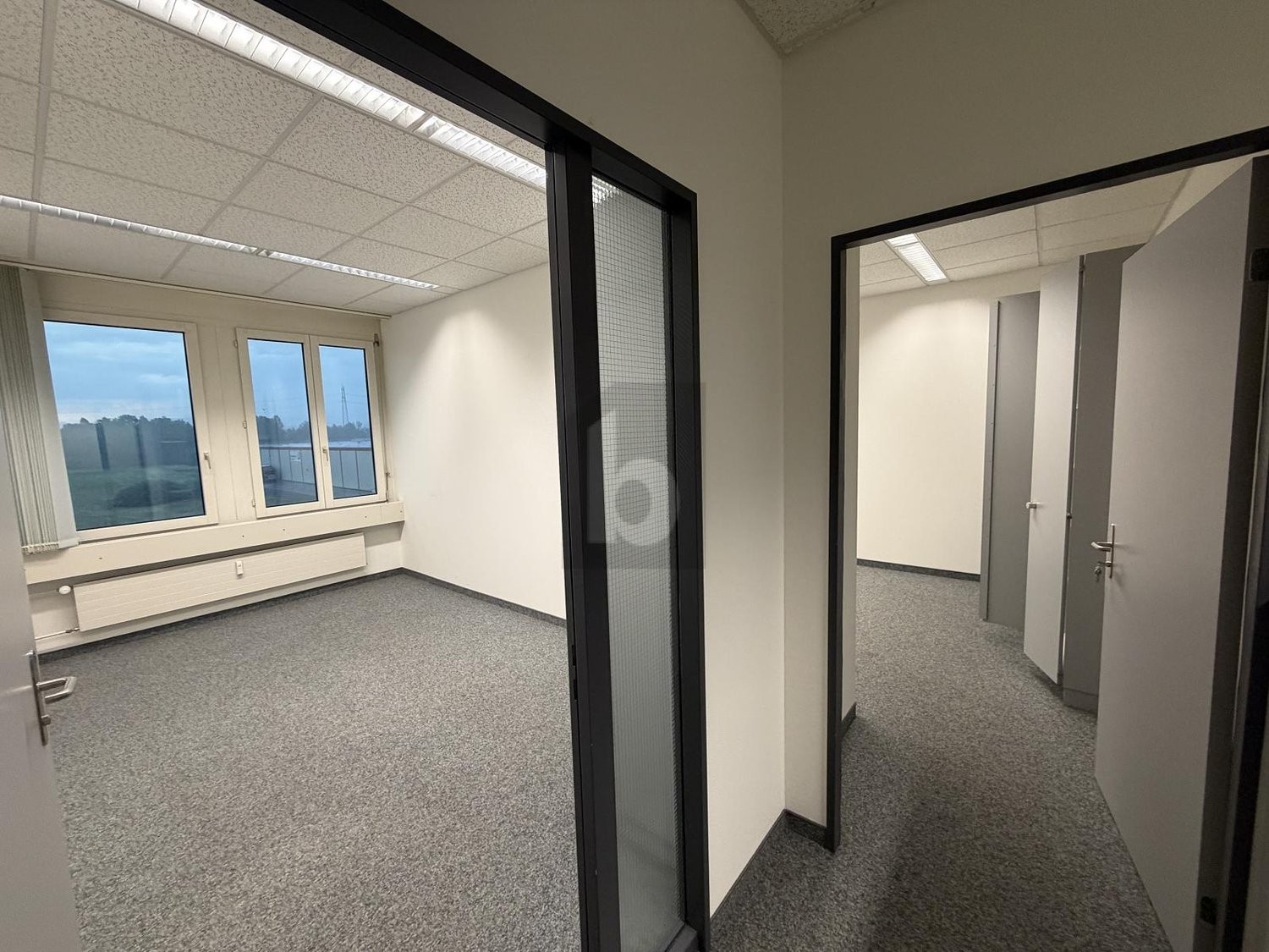 230m² office, photo 3 of 4