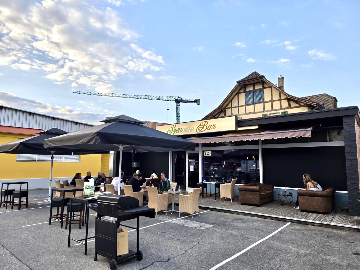 Bar di 167m²