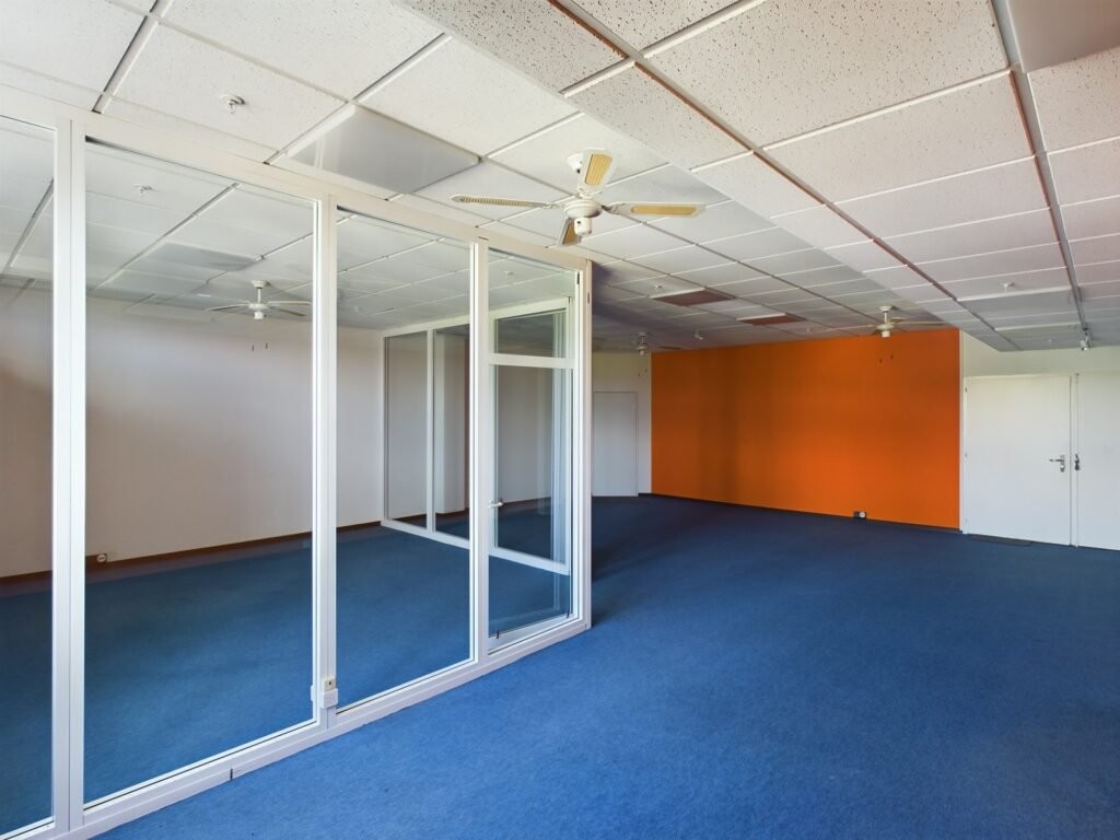 Office, photo 3 of 3