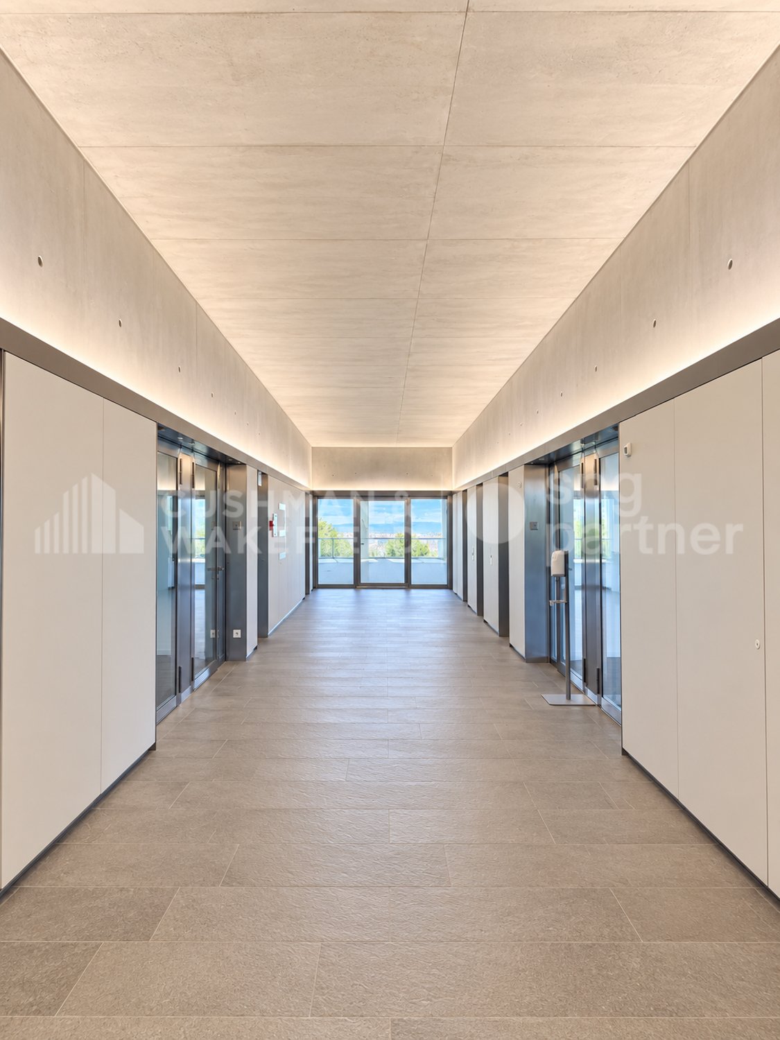 500m² commercial