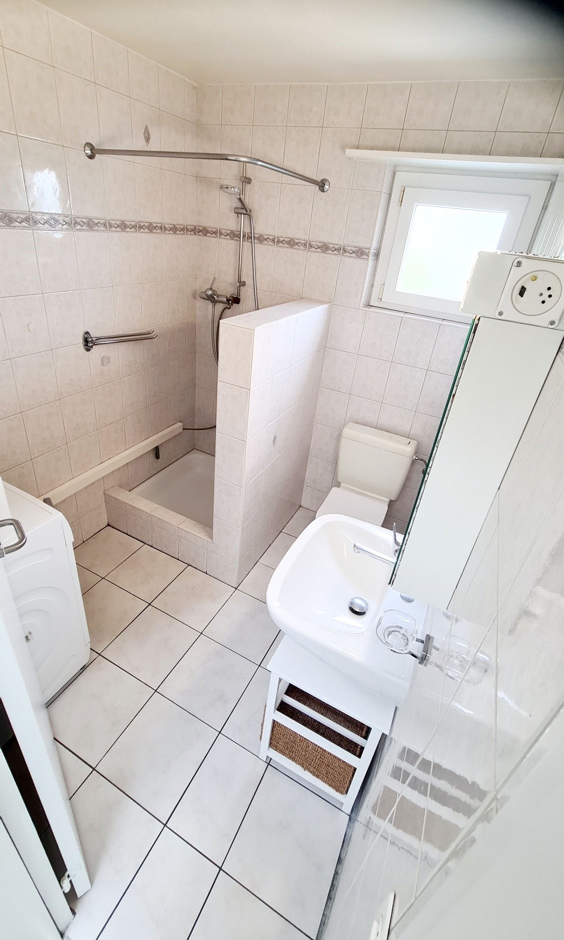 3 rooms attic flat