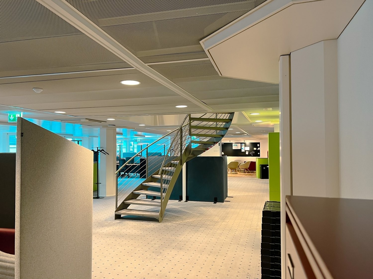 644m² commercial