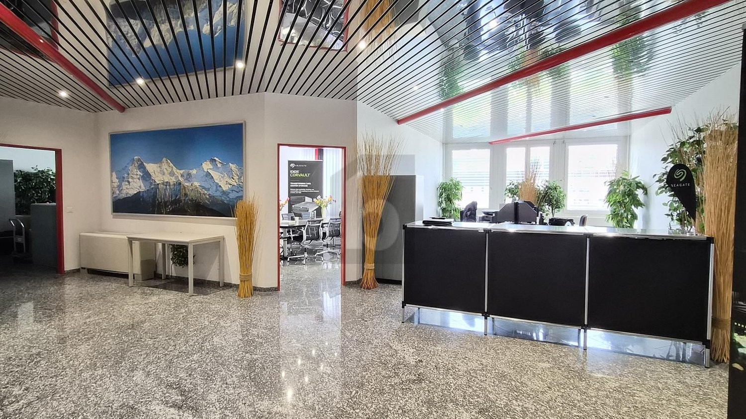 200m² office, photo 2 of 4