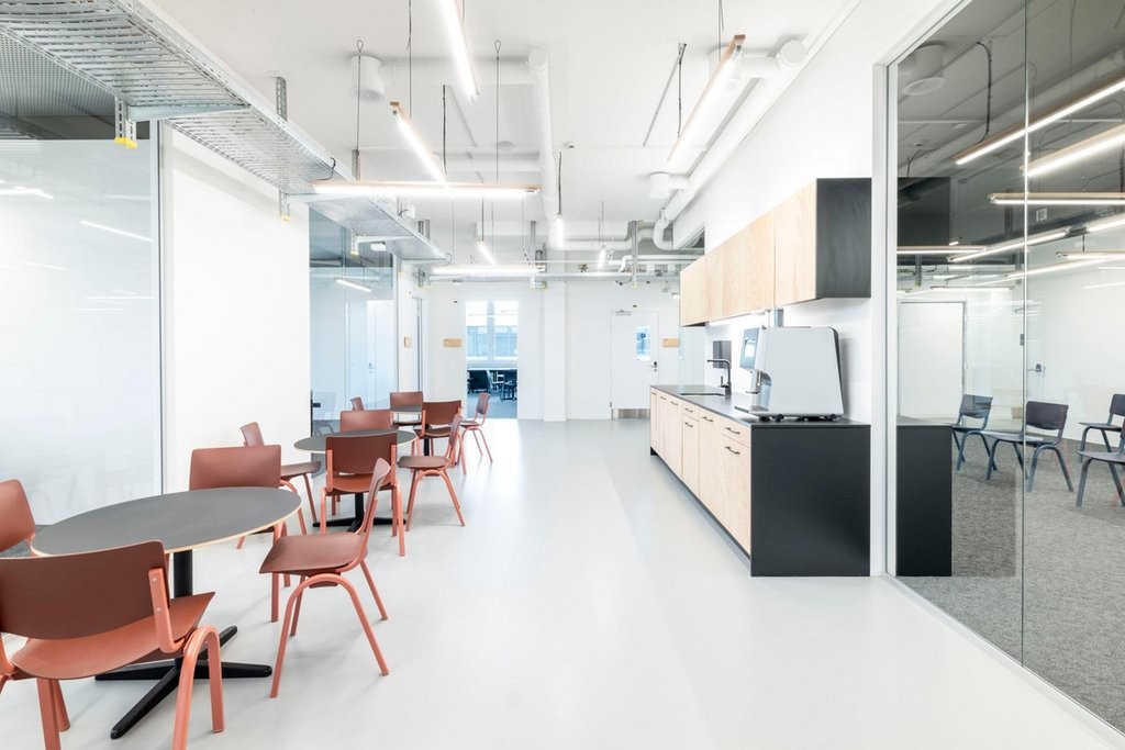 6000m² laboratory, photo 4 of 7