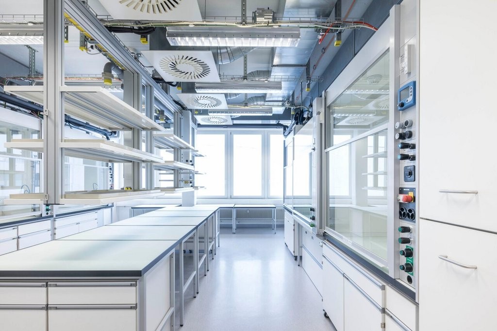 6000m² laboratory, photo 5 of 7