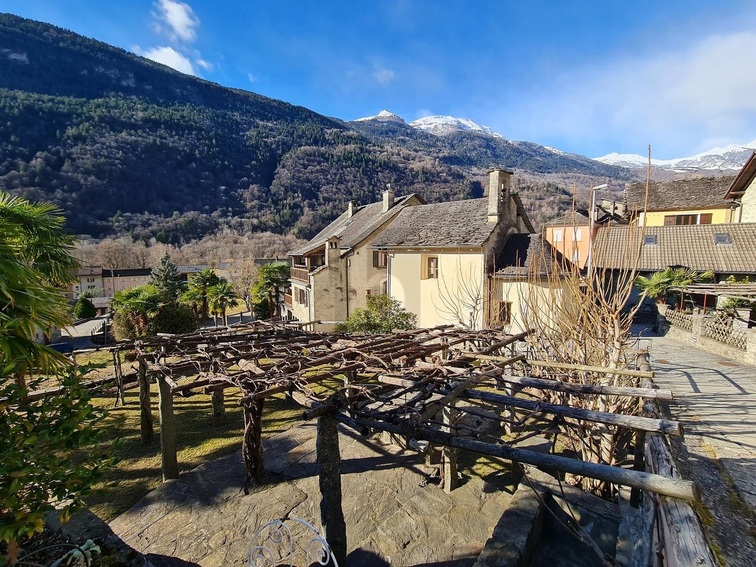 9 rooms chalet, photo 1 of 4