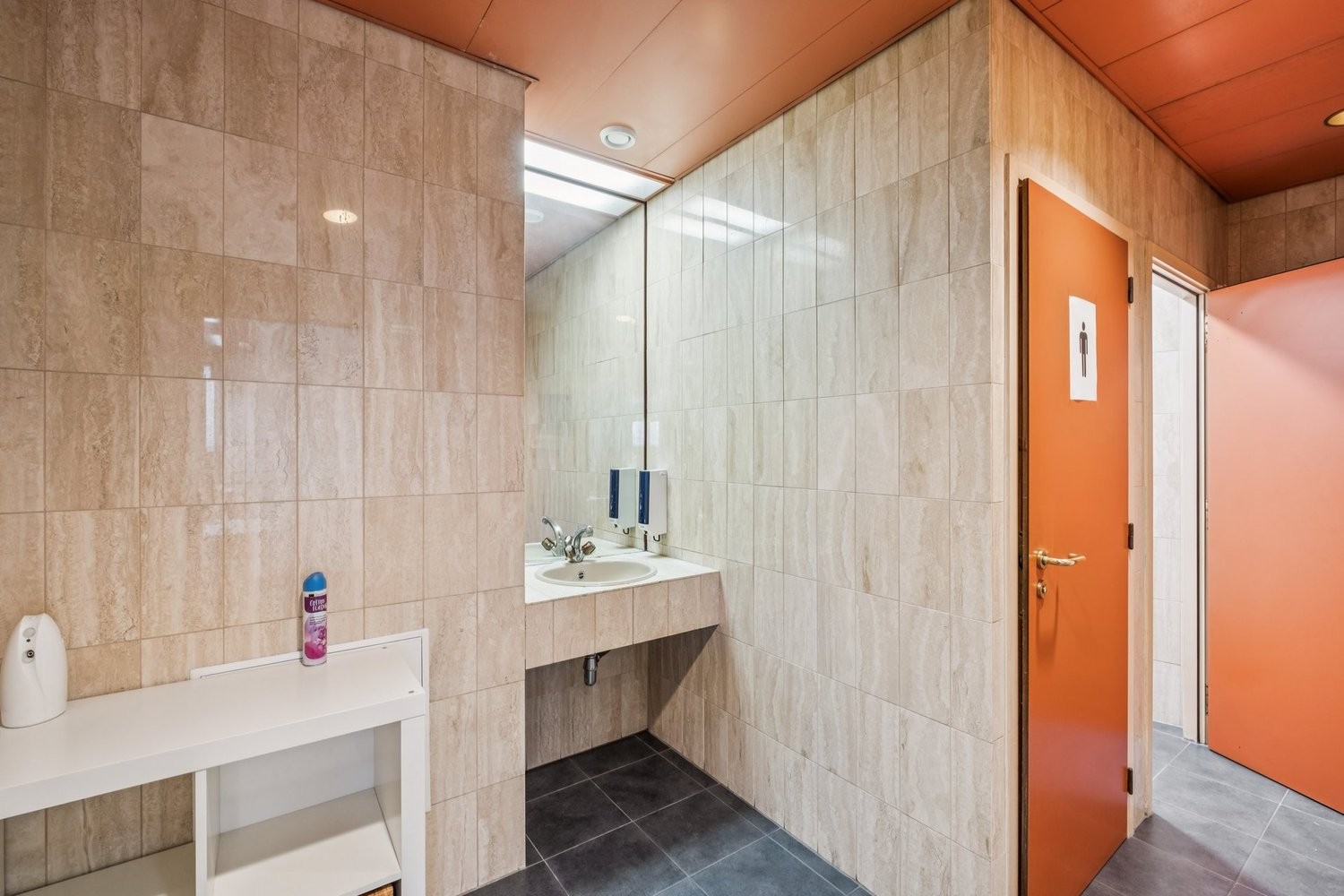 324m² office, photo 4 of 10