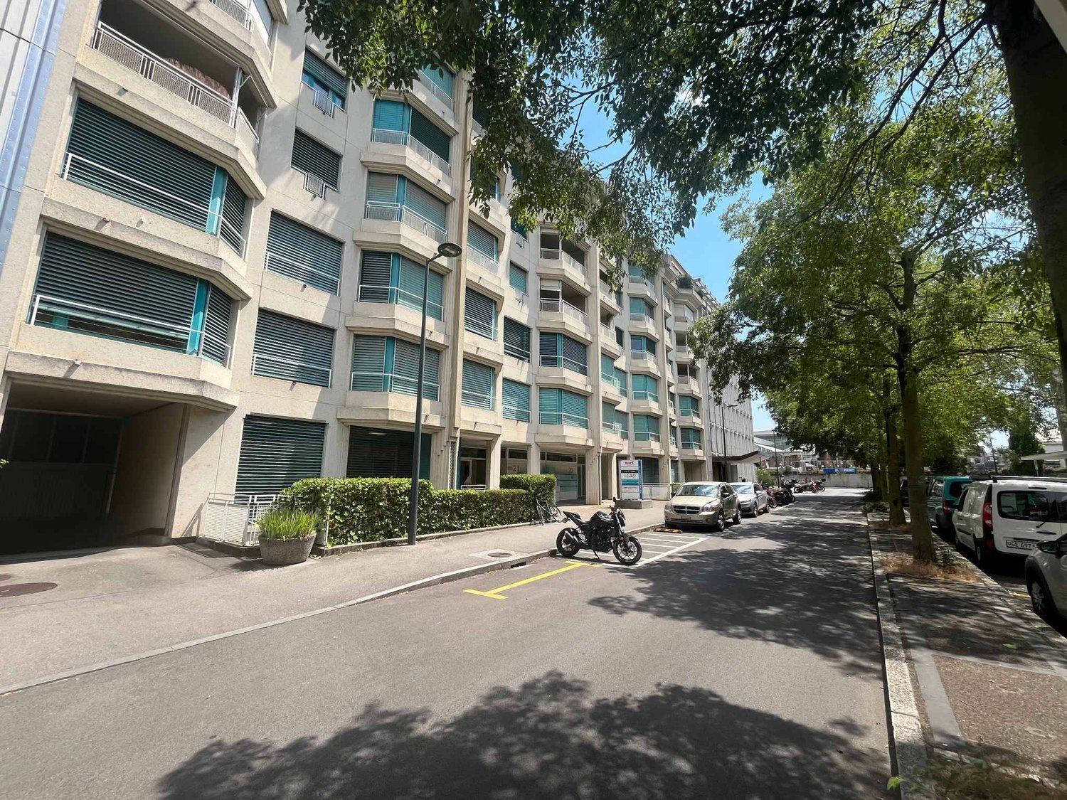 140m² office