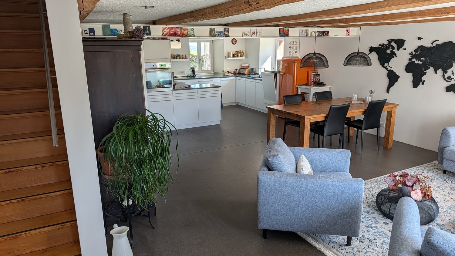 4 rooms furnished flat