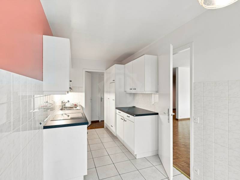 5 rooms apartment, photo 1 of 10