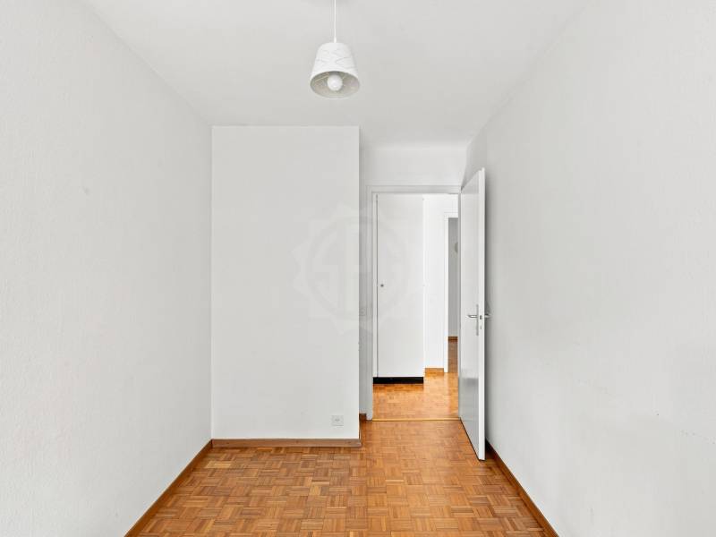 5 rooms apartment, photo 9 of 10
