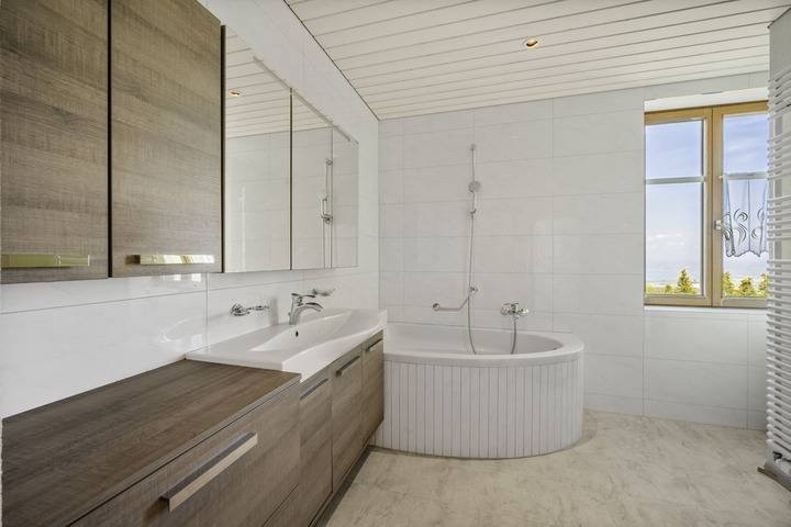 Maison multifamiliale, photo 7 sur 9