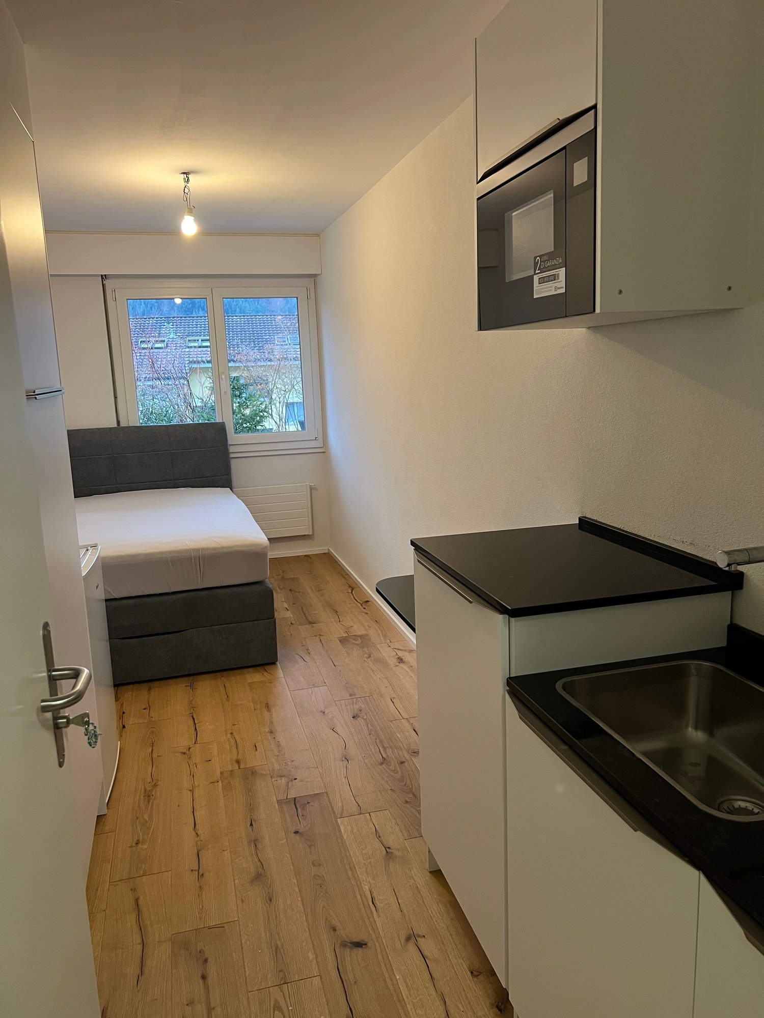 1 room furnished flat, photo 1 of 4
