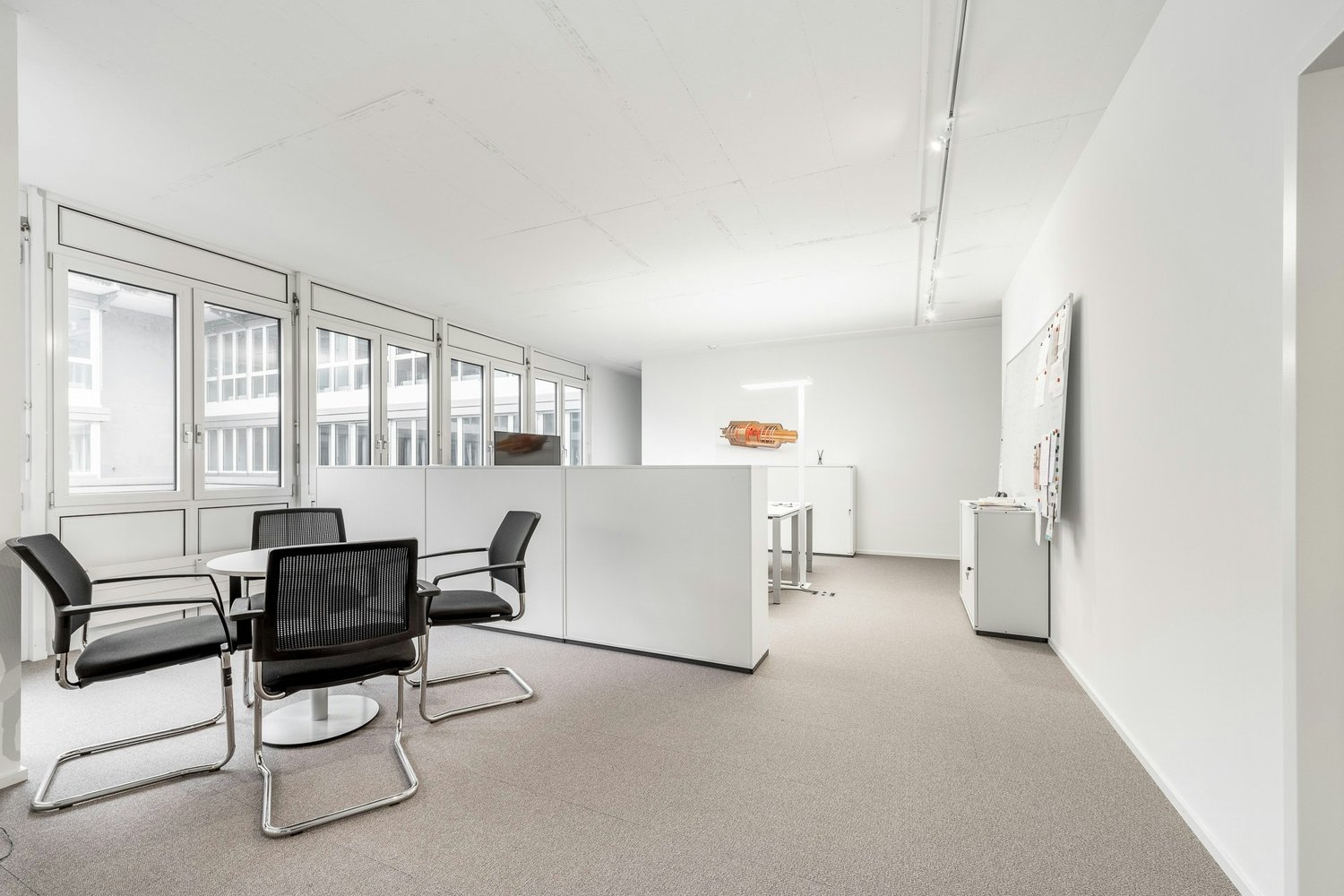 212m² office, photo 2 of 7