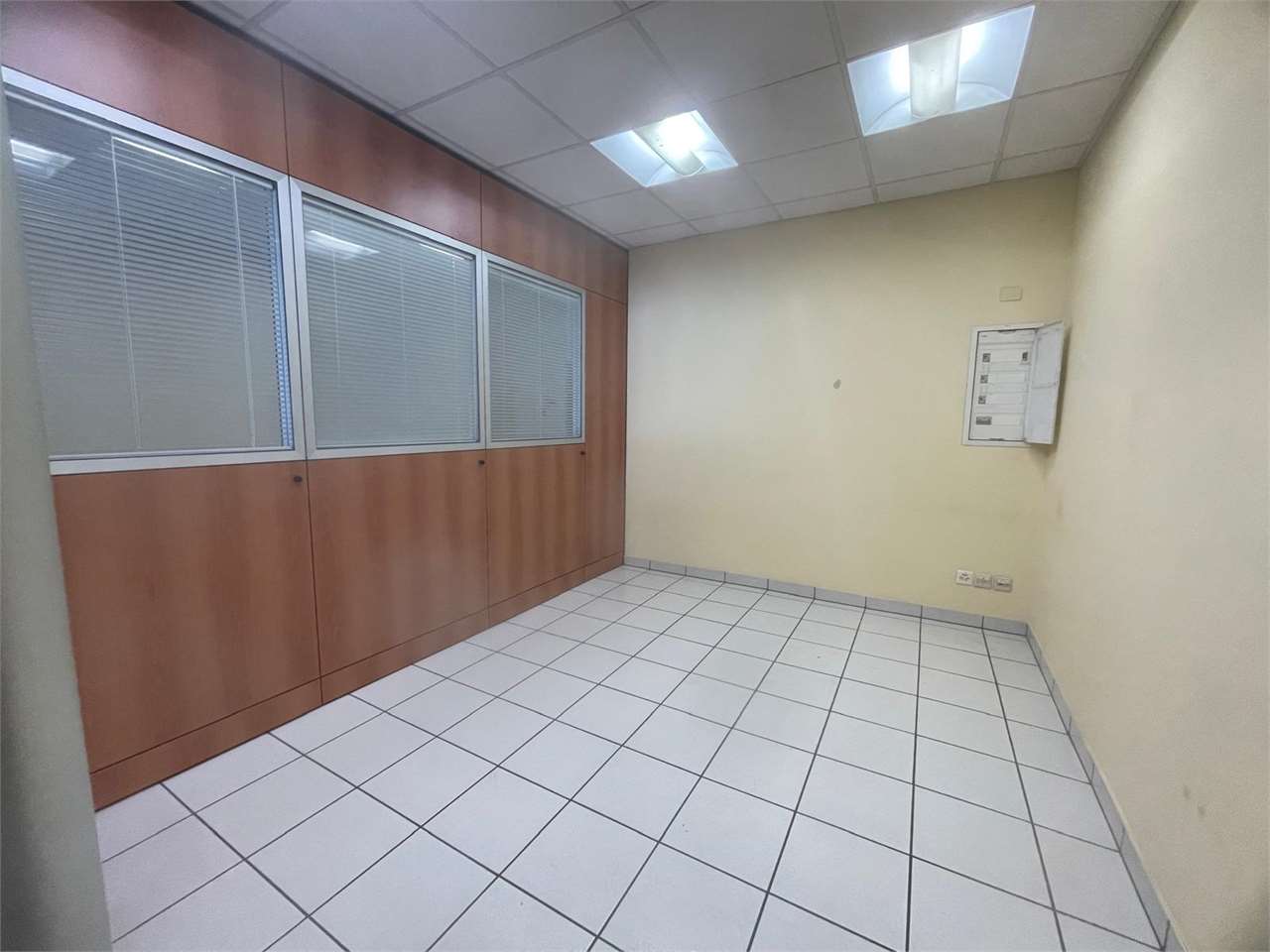 Office, photo 5 of 8