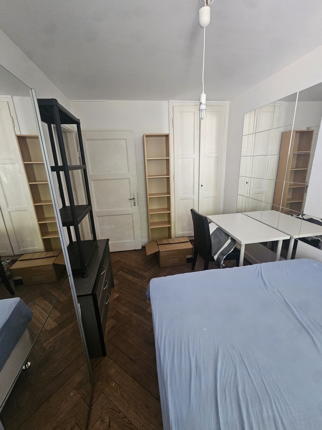 Stanza in un appartamento condiviso
