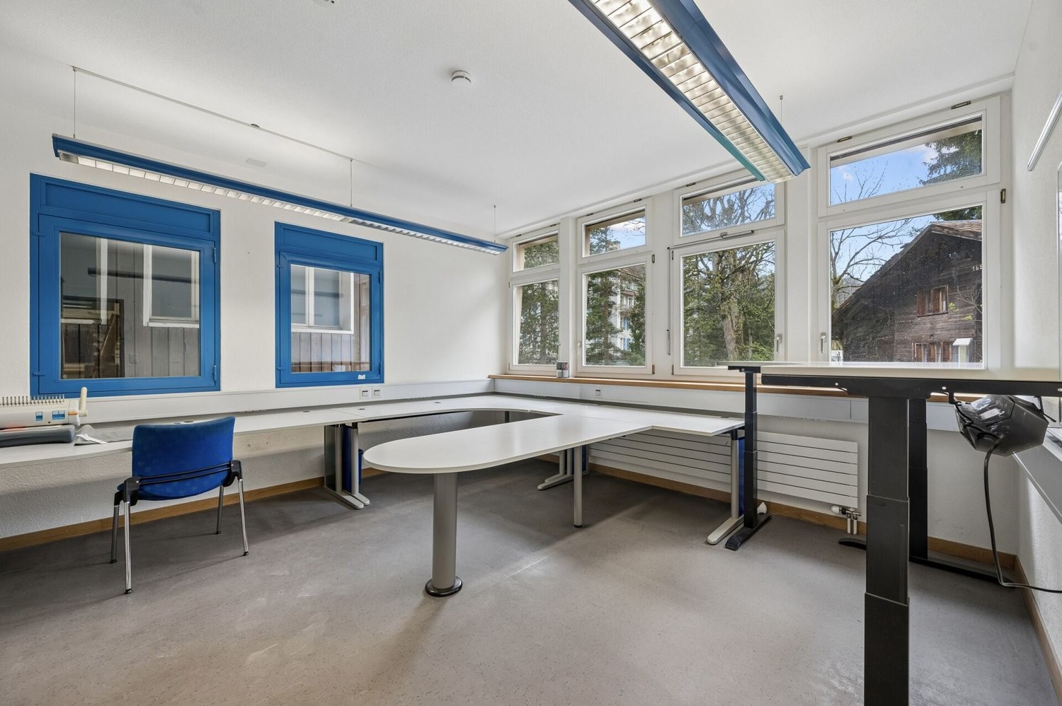 1006m² commercial