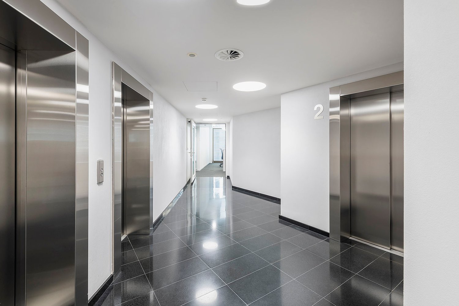 378m² ufficio