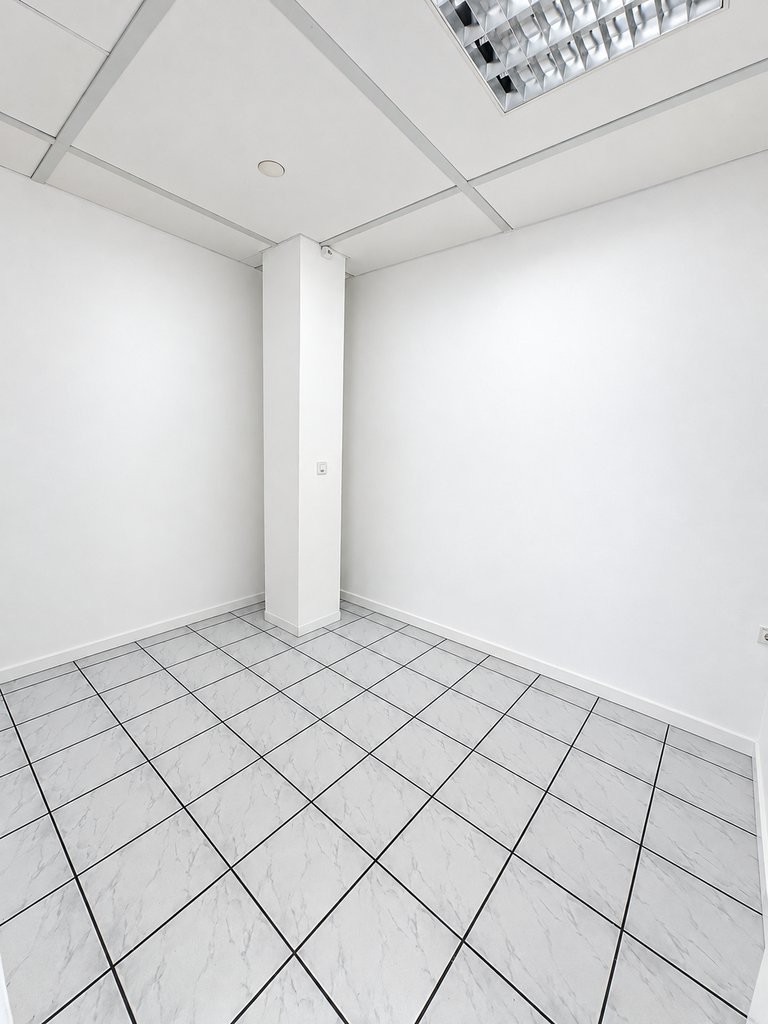 119m² shop, photo 6 of 9
