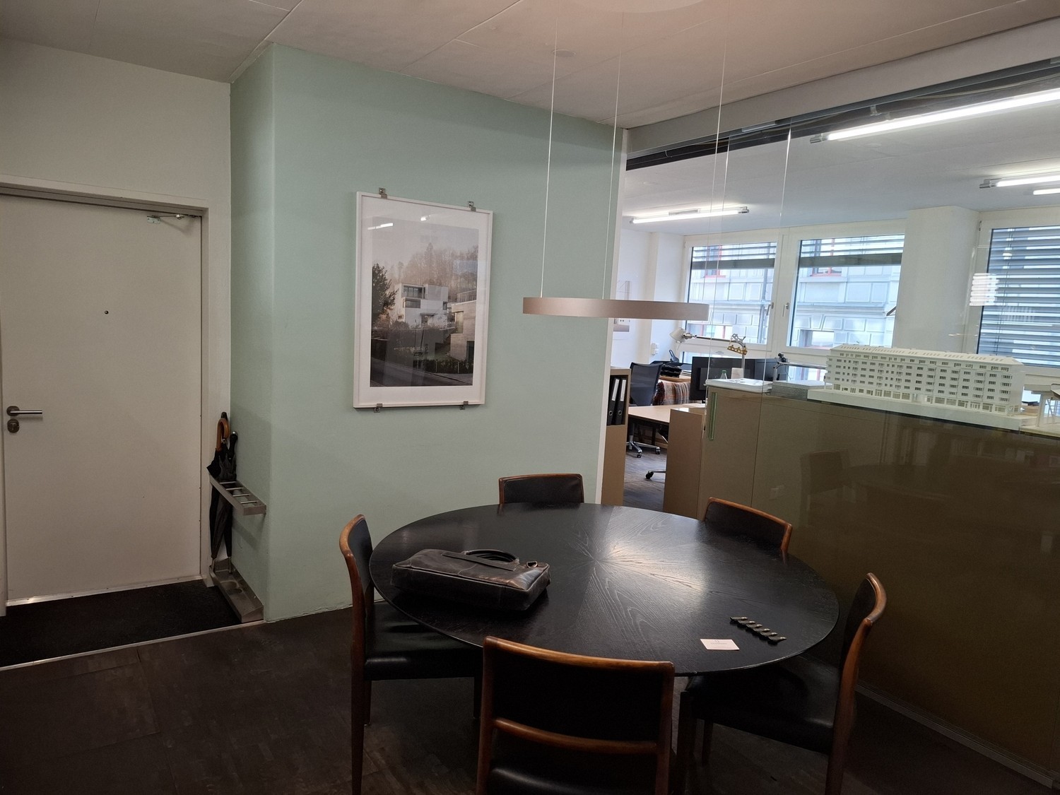 112m² office, photo 3 of 5