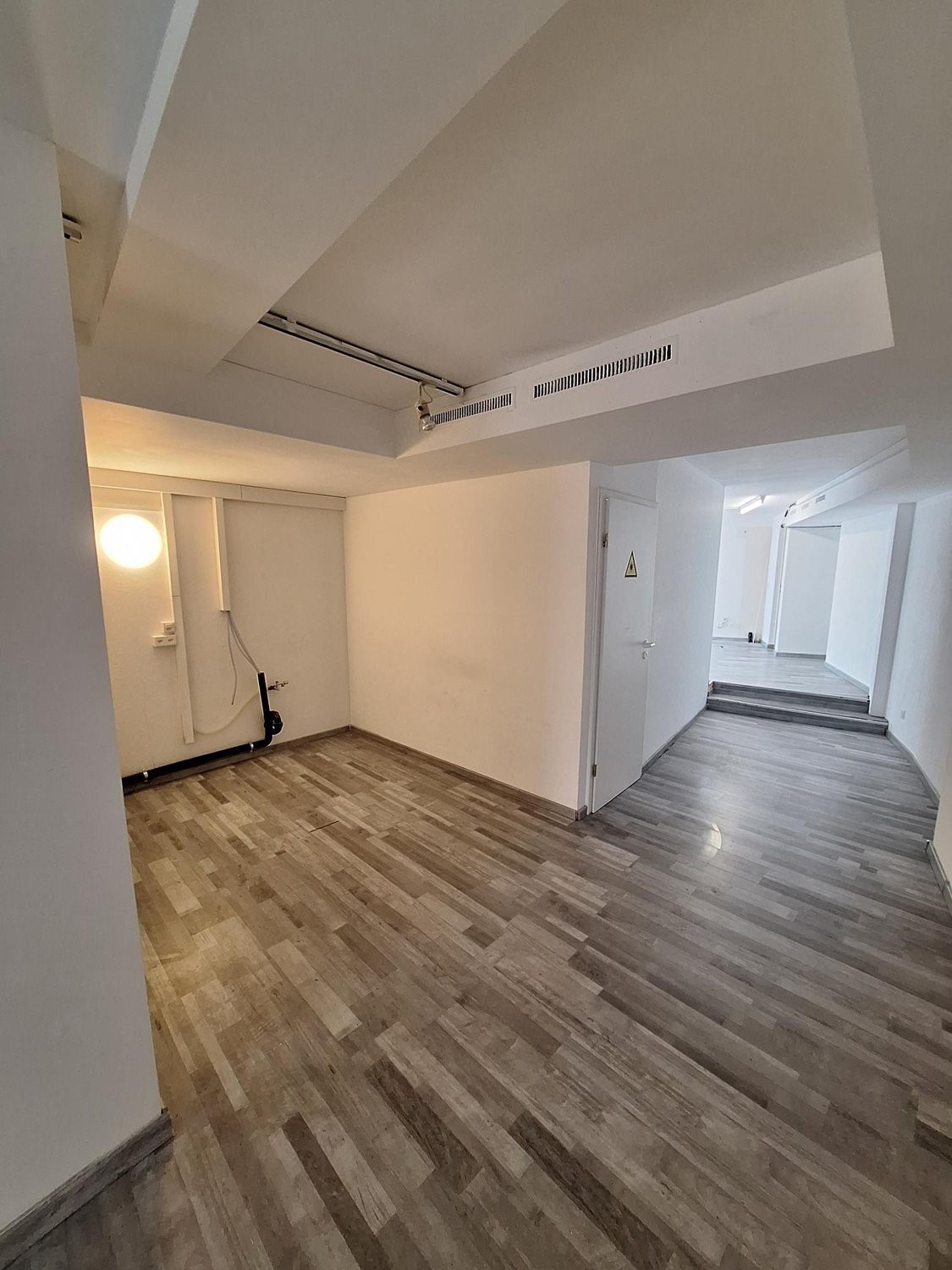 90m² shop, photo 5 of 7