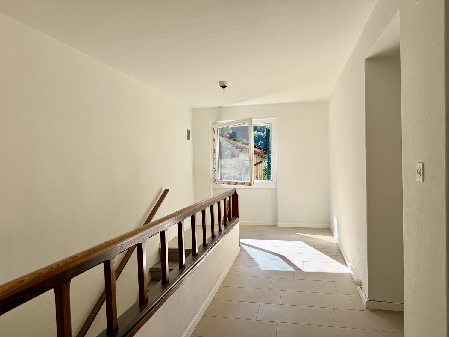 3 rooms row house