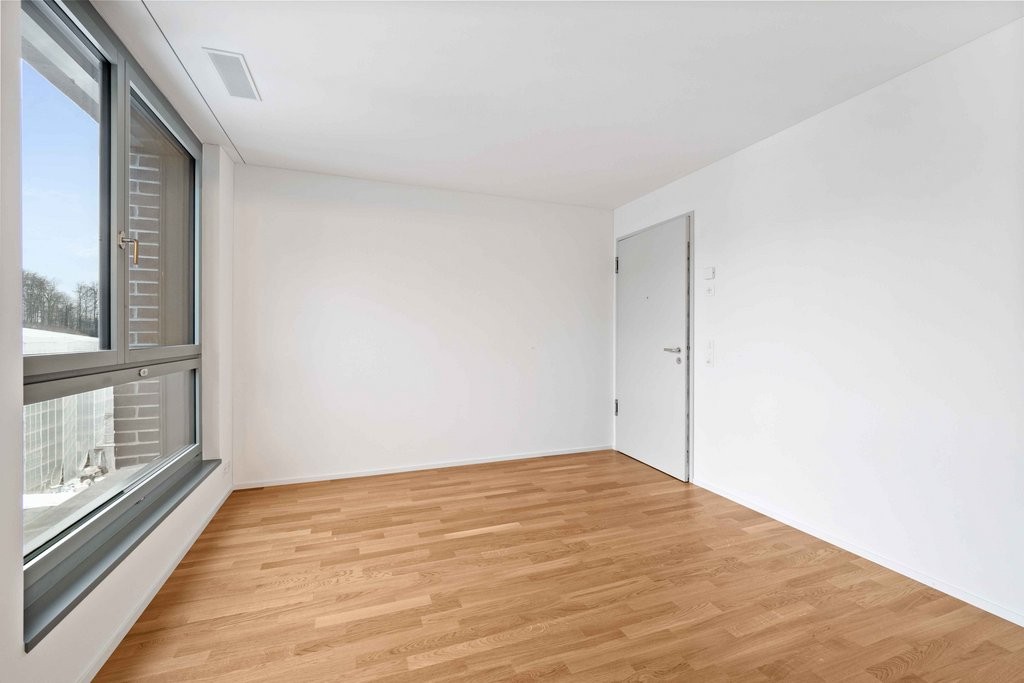 1 room single room, photo 3 of 4