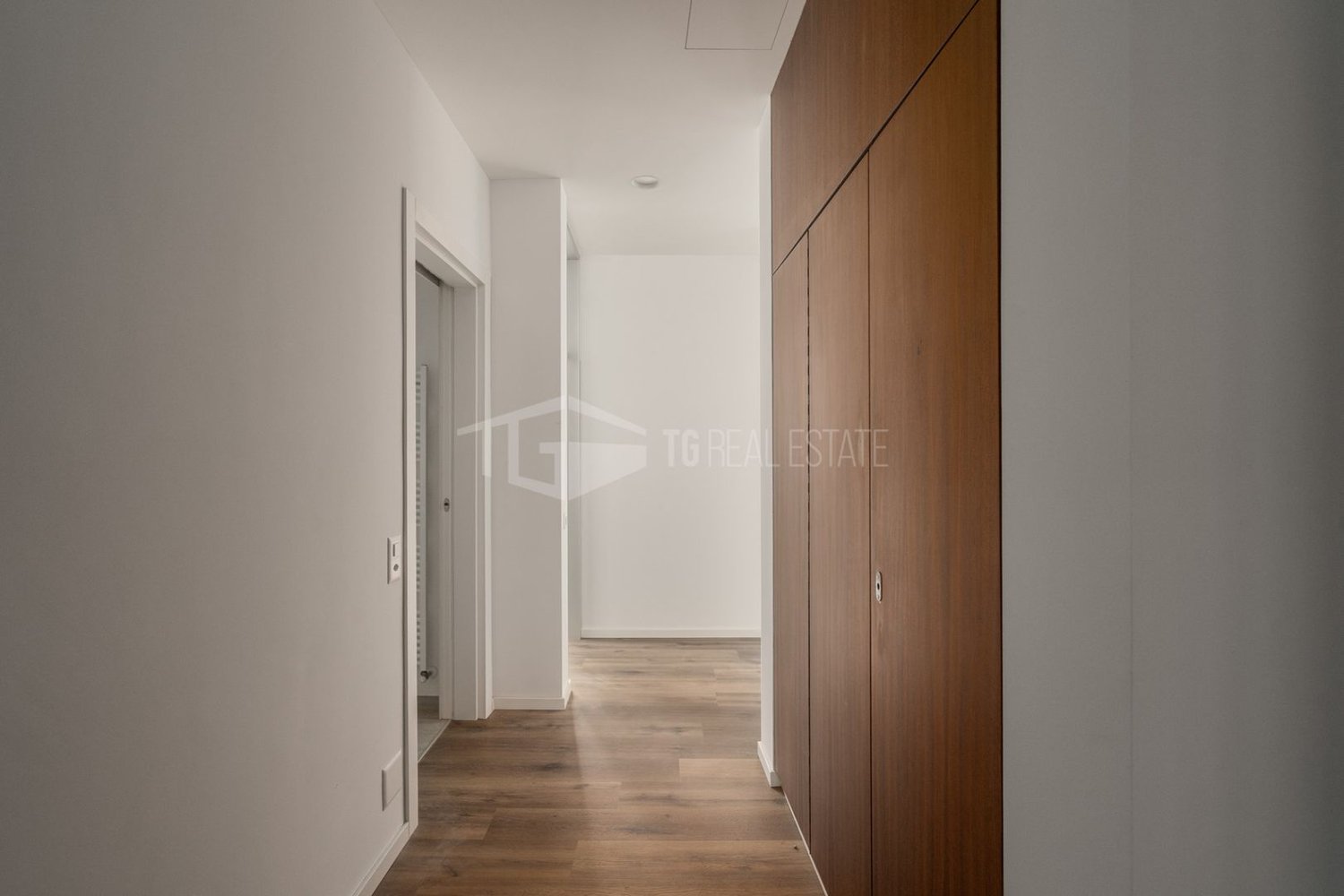 Office, photo 1 of 10