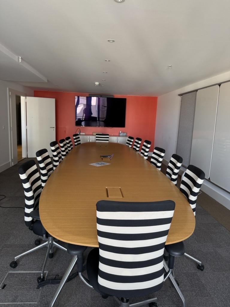 Office, photo 6 of 10