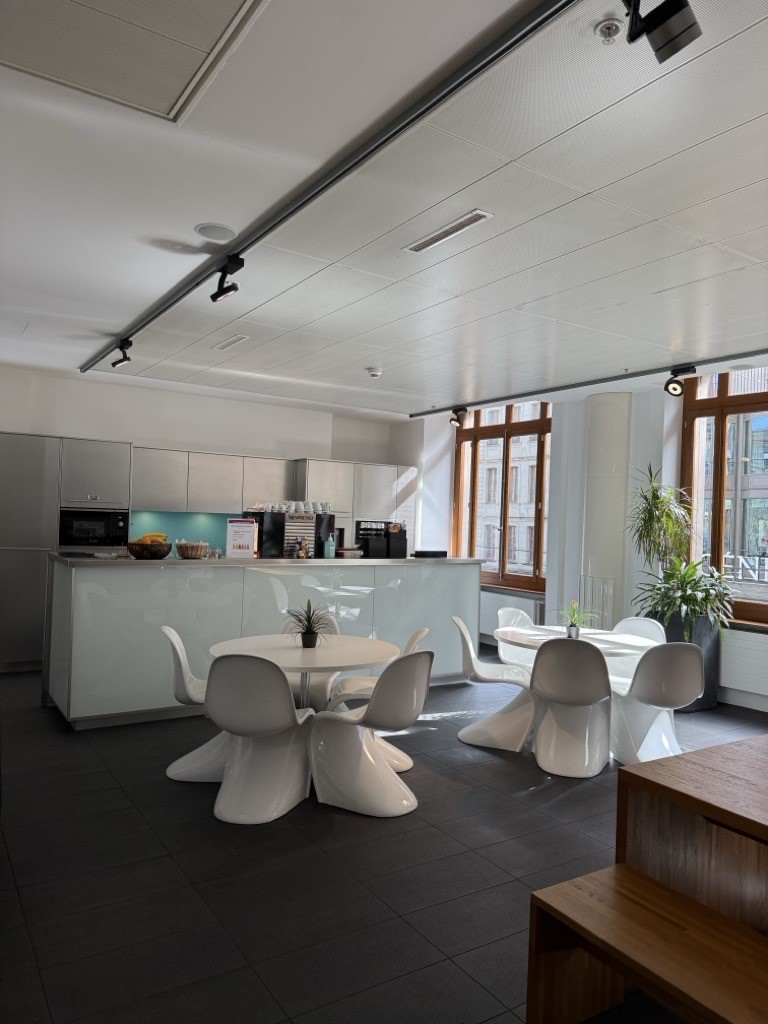 Office, photo 8 of 10