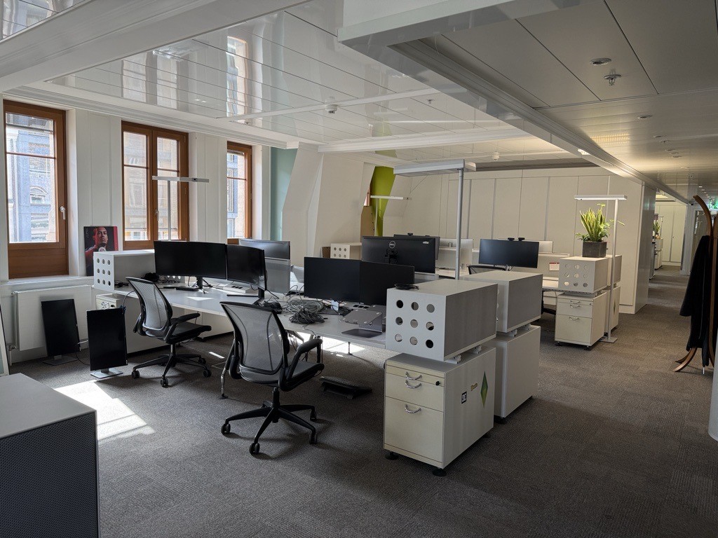 Office, photo 3 of 10