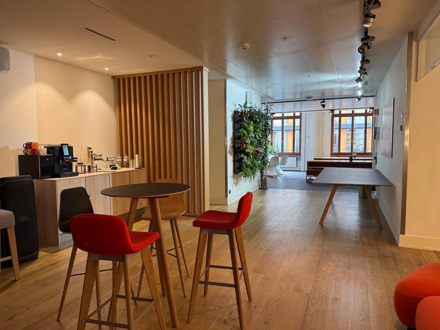 Office, photo 2 of 10