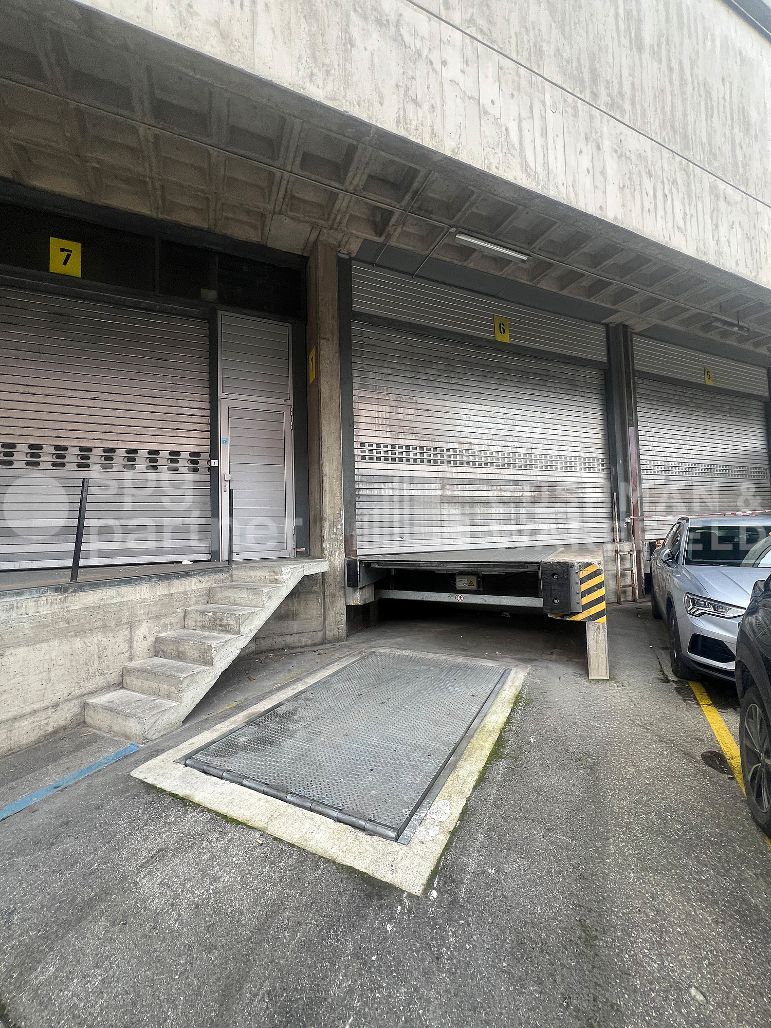 2500m² commercial, photo 6 of 10