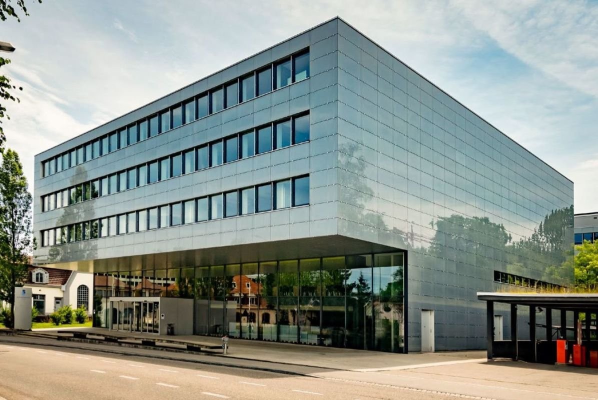 1300m² office, photo 2 of 8