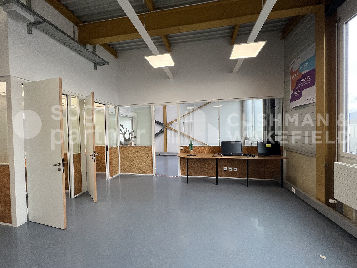 1300m² commercial